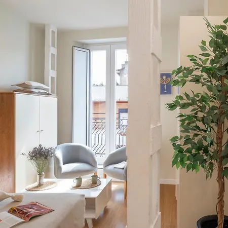 Opera Alameda Apartman *