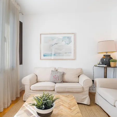Apartment 3 Bedrooms 2 Bathrooms Furnished - Triana - Great - Mintystay *