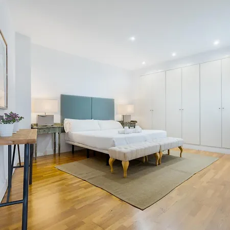 Apartment 3 Bedrooms 2 Bathrooms Furnished - Triana - Great - Mintystay