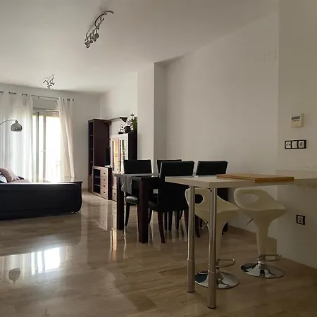 Center - Aloha Apartment *