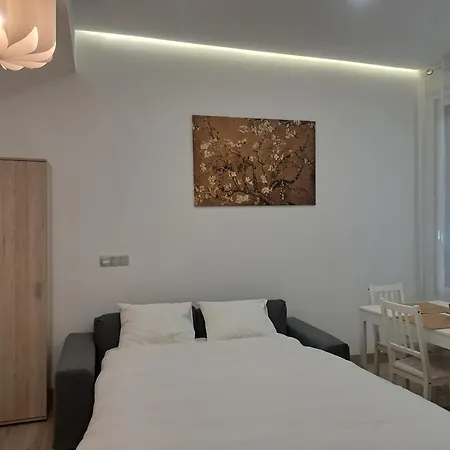 Apartment Cr