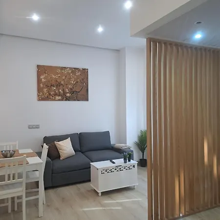 Apartment Cr *