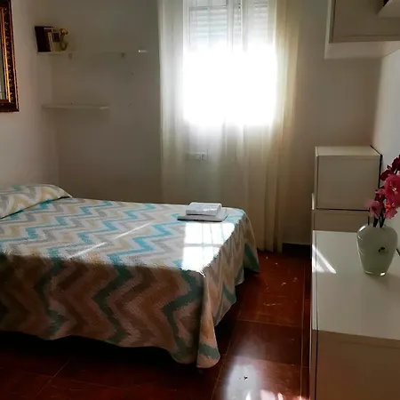 Con Jardin, Piscina Privada Y Parking Holiday home Seville
