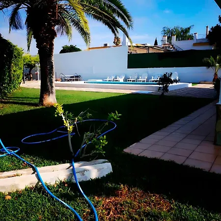 Con Jardin, Piscina Privada Y Parking * Seville
