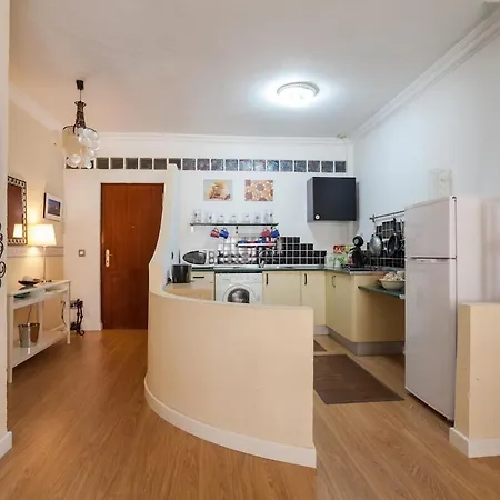 Apartment En Carrera Oficial Semana Santa