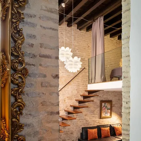 Unika Homes Hombre De Piedra Sevilla