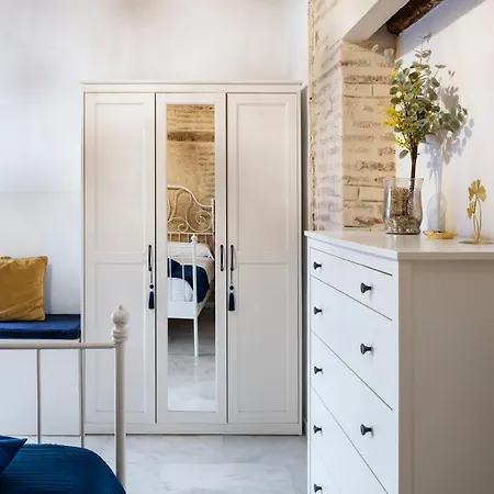 Unika Homes Hombre De Piedra Sevilla