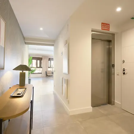 San Francisco Top-luxury, By Homing U * Seville