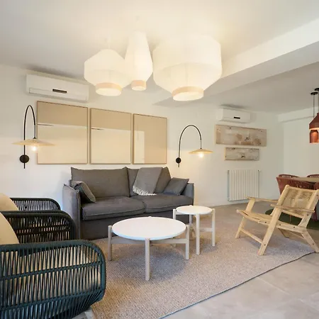 San Francisco Top-luxury, By Homing U Apartment Seville