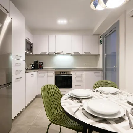 San Francisco Top-luxury, By Homing U * Seville