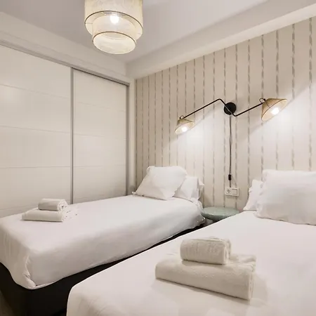San Francisco Top-luxury, By Homing U Apartment