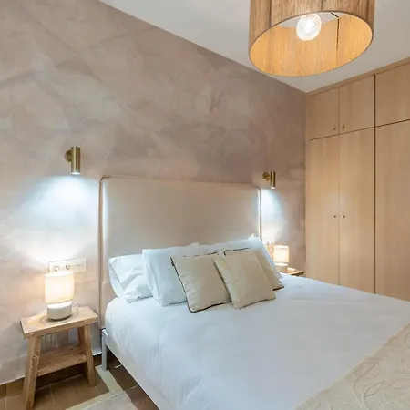 Triana Luxury Apartment *