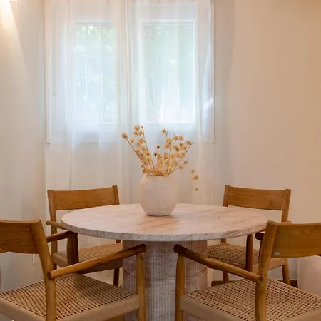 Triana Luxury
