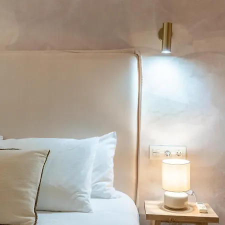 Triana Luxury Apartment *