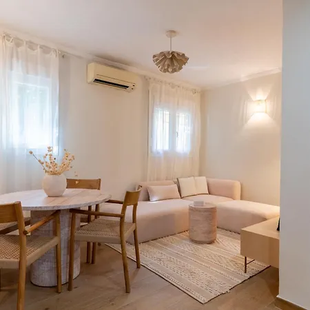 Triana Luxury