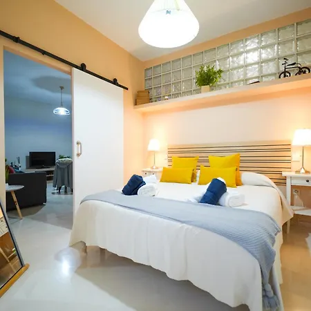 Rodrigo De Triana Luxury Apartment *