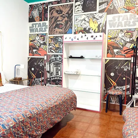 Kitsch Art Hostel