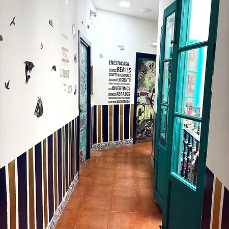Kitsch Art Hostel