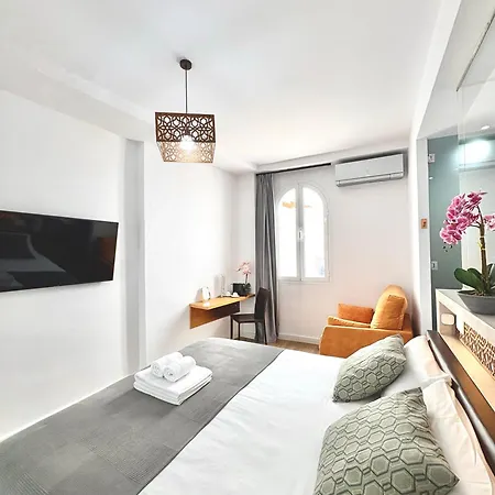 Holiday home Unique House - Private Spa&pool -stayinseville