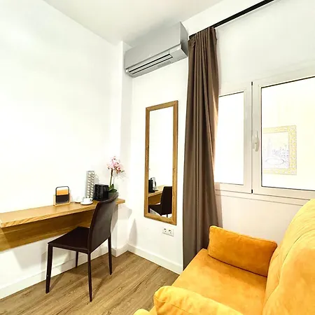 Unique House - Private Spa&pool -stayinseville Holiday home