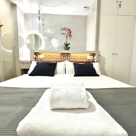 Unique House - Private Spa&pool -stayinseville Holiday home *