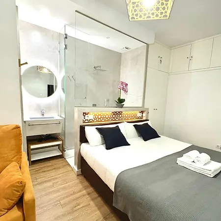 Holiday home Unique House - Private Spa&pool -stayinseville