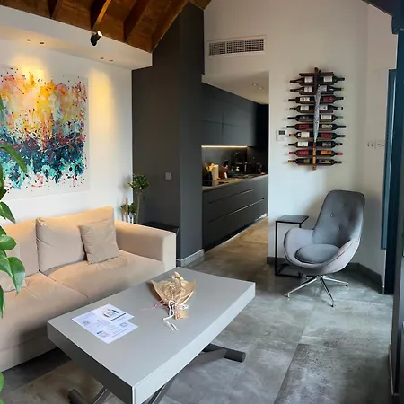 Komodo Gran Poder - Penthouse With Private Pool And Cozy Twin Bedroom Apartment Seville