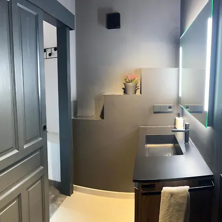 Apartment Komodo Gran Poder - Penthouse With Private Pool And Cozy Twin Bedroom Seville