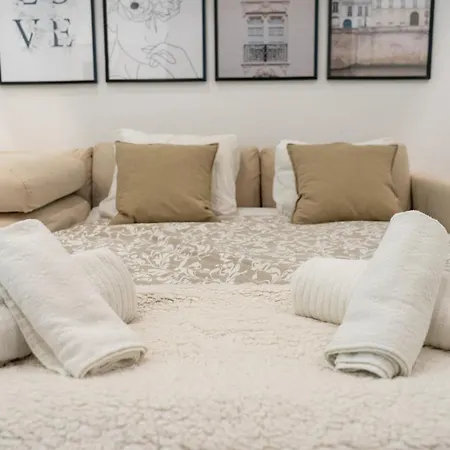 Stuning Next To The River - Sevillarooms Apartment *