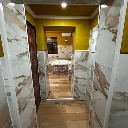 Casa de hóspedes Avenida Andalucia - Solo Adultos Sevilha