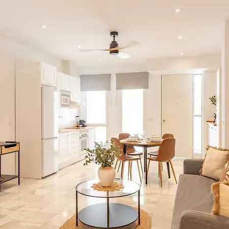 Apartment Isg Triana Estudio 3 *