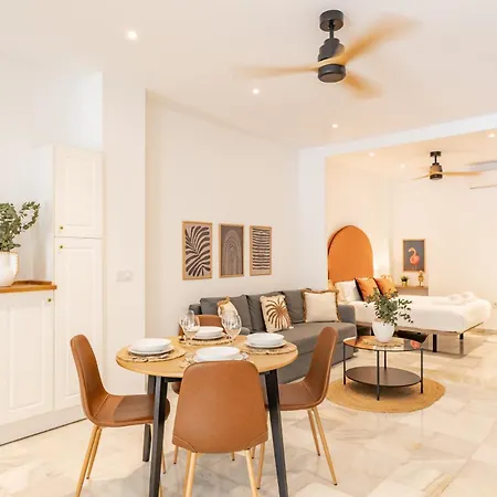 Isg Triana Estudio 3 Apartment