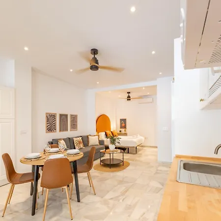 Isg Triana Estudio 3 Apartment *