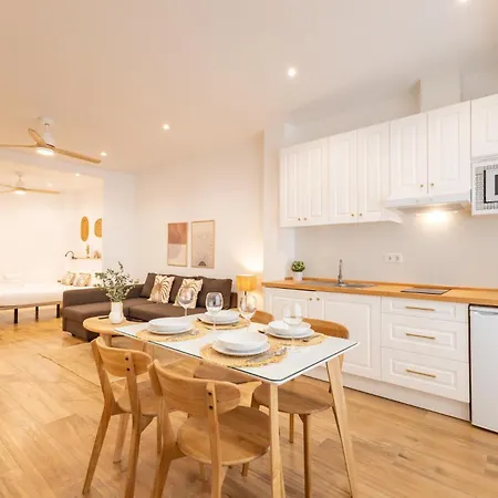 Isg Triana Estudio 2 Apartment *