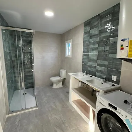 Apartment Renovated Penthouse With Terrace Next To The Metro