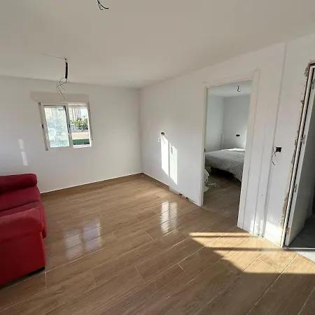 Renovated Penthouse With Terrace Next To The Metro Apartment