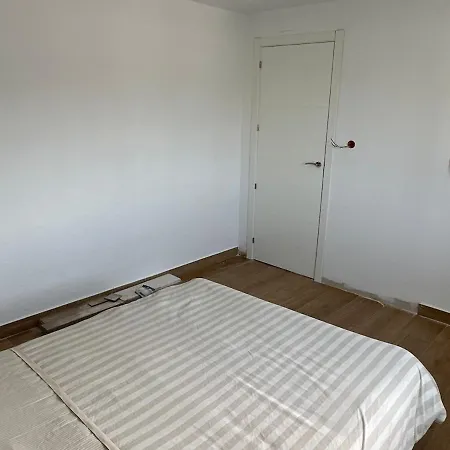 Apartment Renovated Penthouse With Terrace Next To The Metro Seville