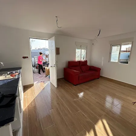 Apartment Renovated Penthouse With Terrace Next To The Metro Seville