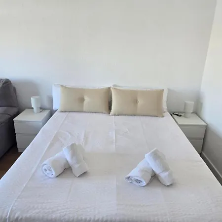 Triana Apartment *