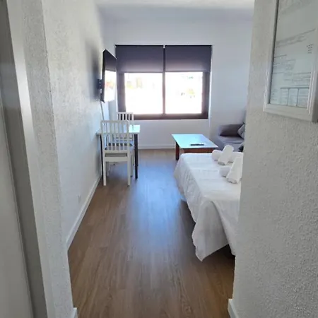Triana Apartment *
