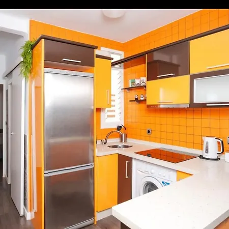 Con Balcon Apartment