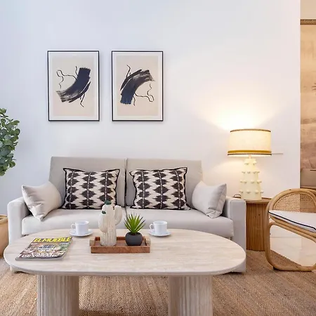Genteel Alfalfa Apartment