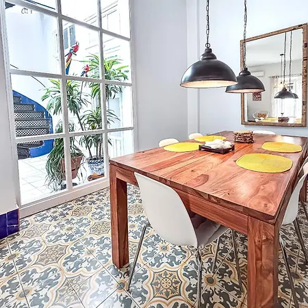 Apartment Rooftop Maisonette With Magnificent Terrace *