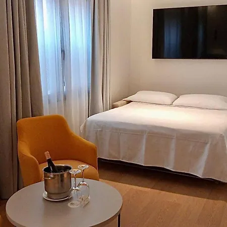 Murillo Reinoso Hotel 2*