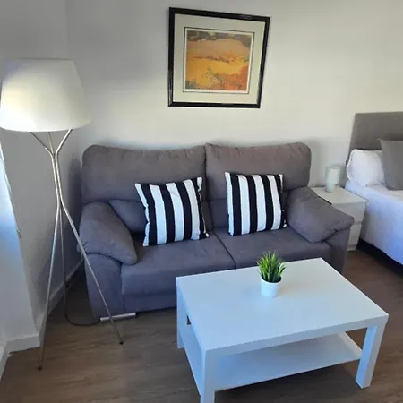 Triana Apartment *