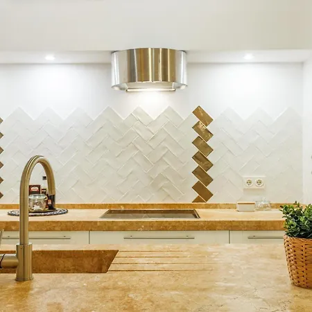 New Gorgeous 2-Bed Apt In Seville Center Apartment