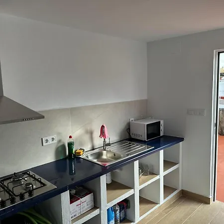 Renovated Penthouse With Terrace Next To The Metro