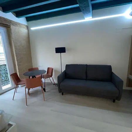 Wonderful In Oldtown Apartment