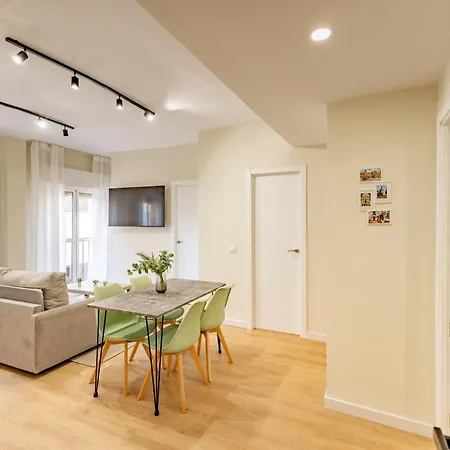 Bustos Tavera Apartment *