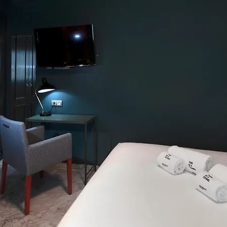 Petit Palace Puerta De Triana Севилья